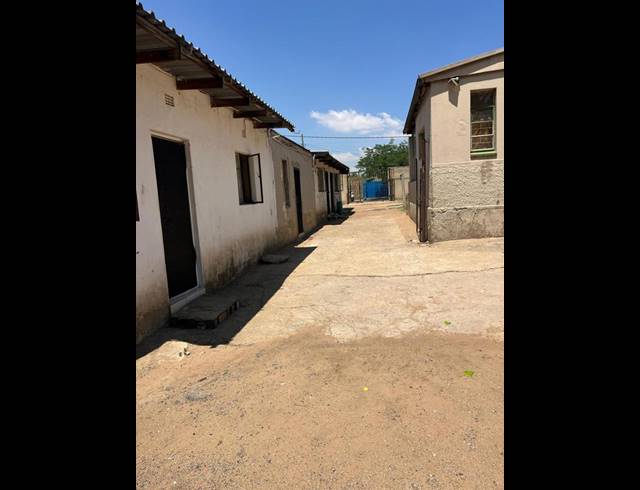 29 BEDROOM HOUSE FOR SALE IN DELVILLE